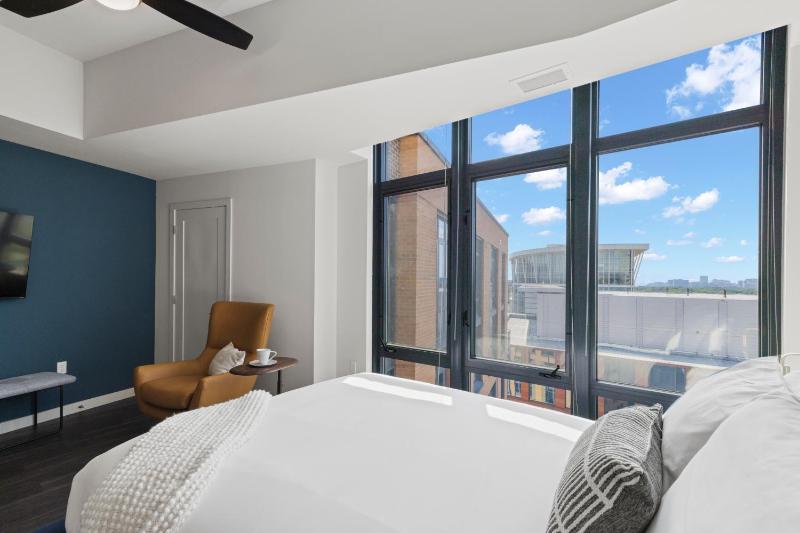 Studio Apartment image 3