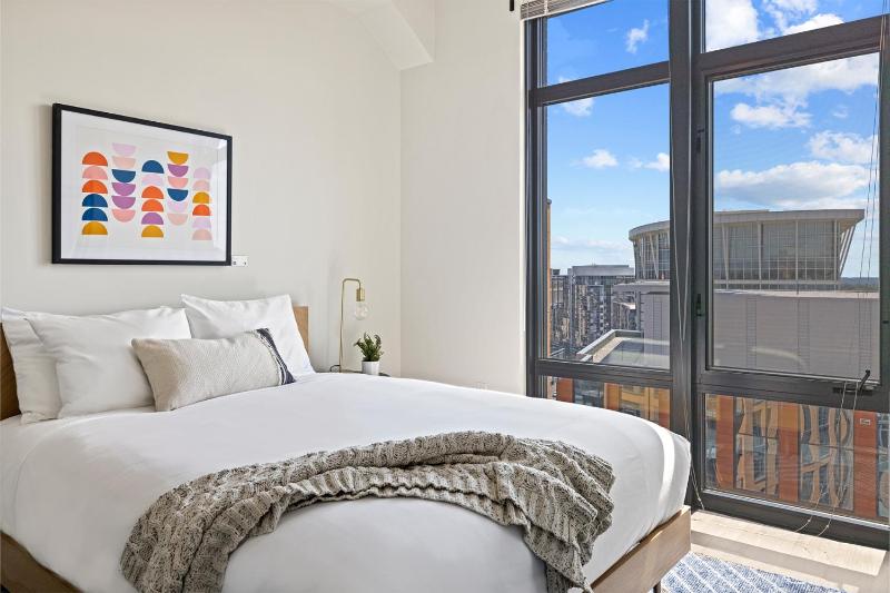 Premium One Bedroom Apartment with Balcony image 2