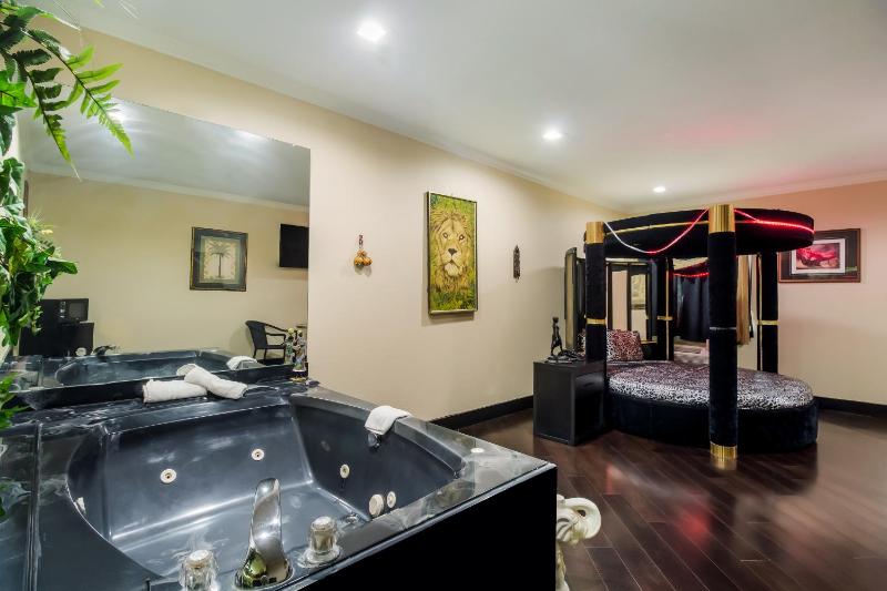 Americas Best Value Platinum Inn & Suites - image 10
