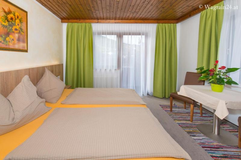 Double Room with Balcony image 2