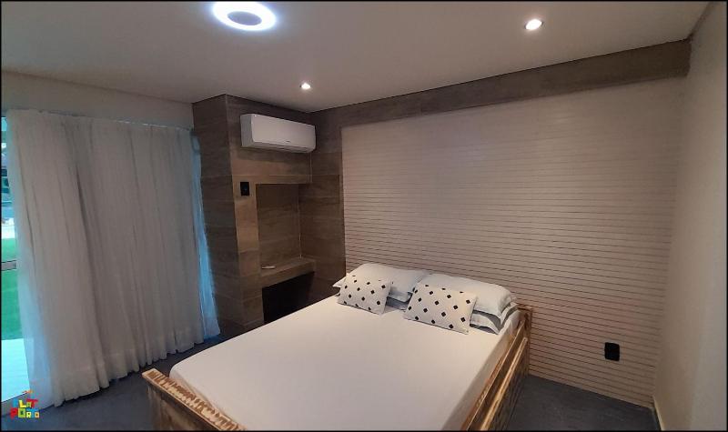 Best location of the development ground floor seafront - image 13