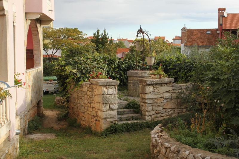 Family-friendly apartments with swimming pool Rovinj - 3394 - image 8