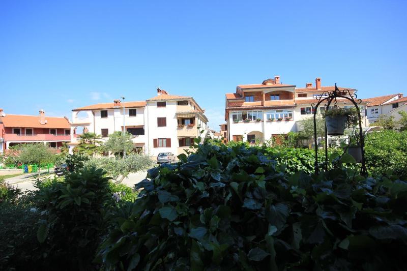 One-Bedroom Apartment with Terrace image 2