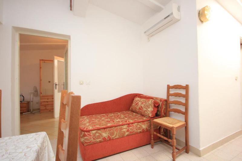 Family-friendly apartments with swimming pool Rovinj - 3394 - image 35