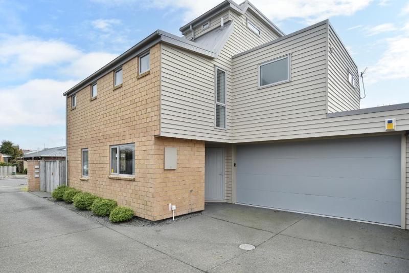 Regents 94 - Christchurch Holiday Homes - image 41