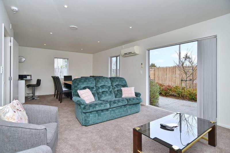 Regents 94 - Christchurch Holiday Homes - image 16