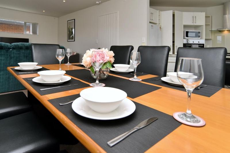 Regents 94 - Christchurch Holiday Homes - image 10