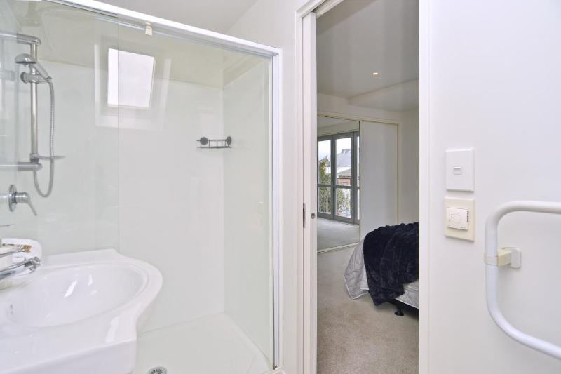 Regents 94 - Christchurch Holiday Homes - image 43