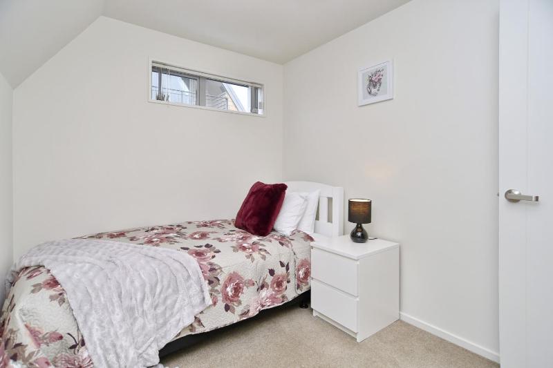 Regents 94 - Christchurch Holiday Homes - image 34