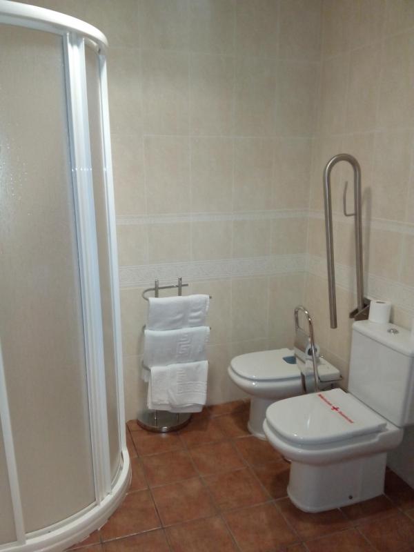 Double or Twin Room image 3