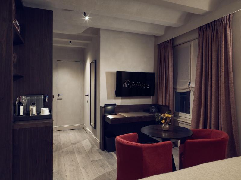 Comfort Room image 3