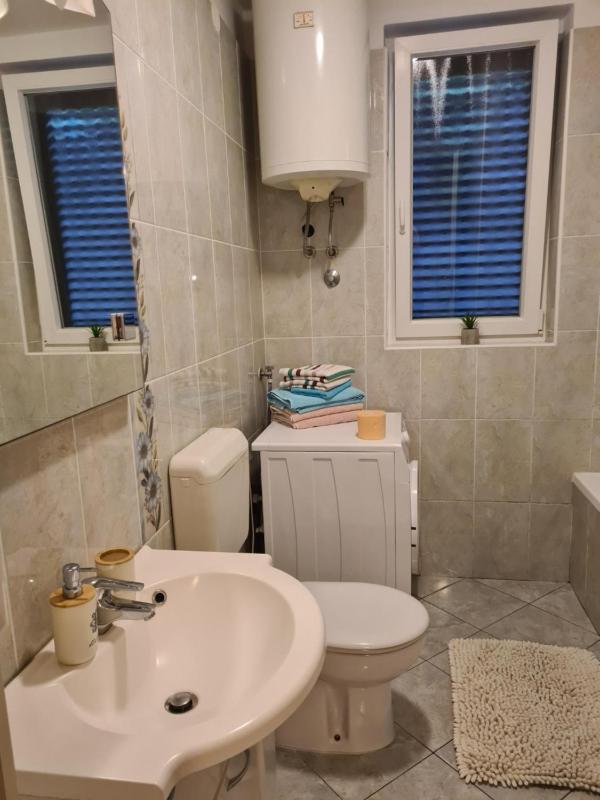 Dolores Apartment - image 6
