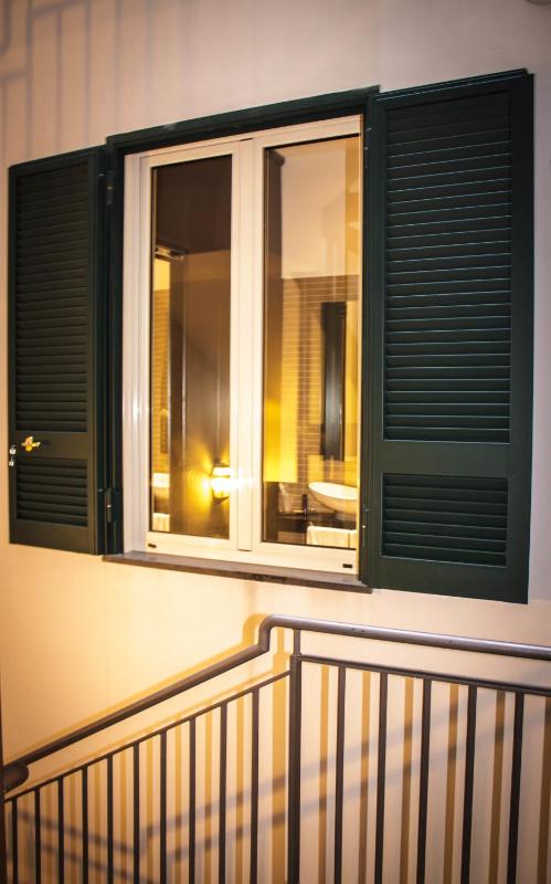 Economy Double Room image 3