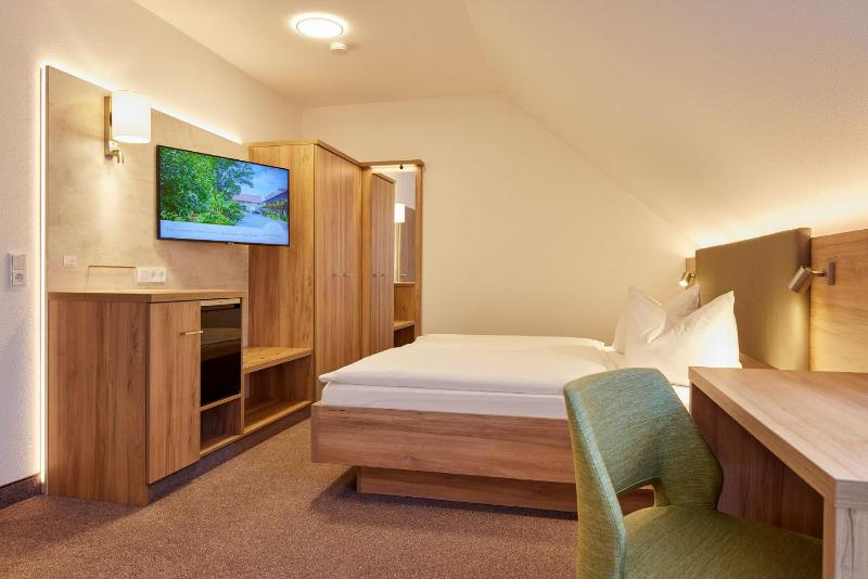 Deluxe Double Room image 1