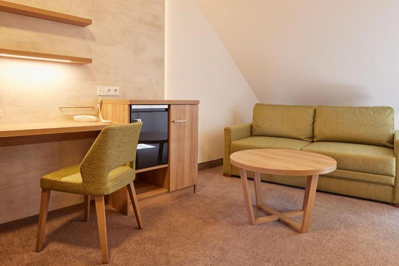 Deluxe Junior Suite image 3