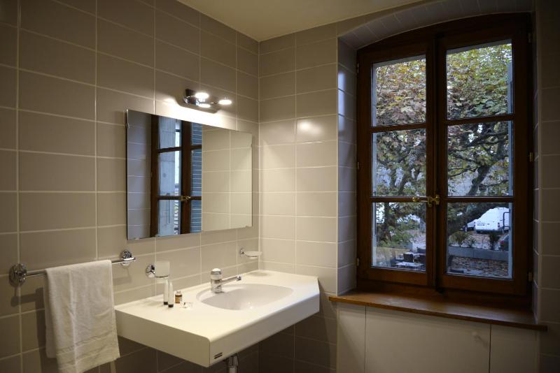 Double Room with Garden View image 4