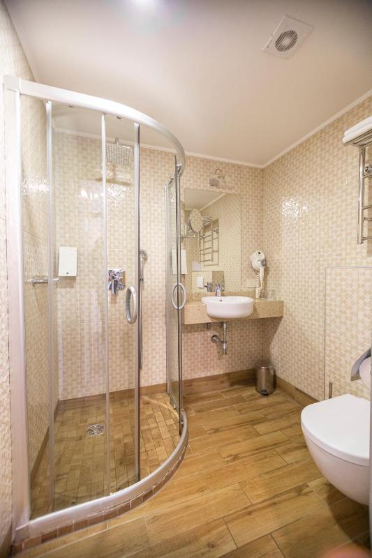 Mansard Double or Twin Room with City View image 2