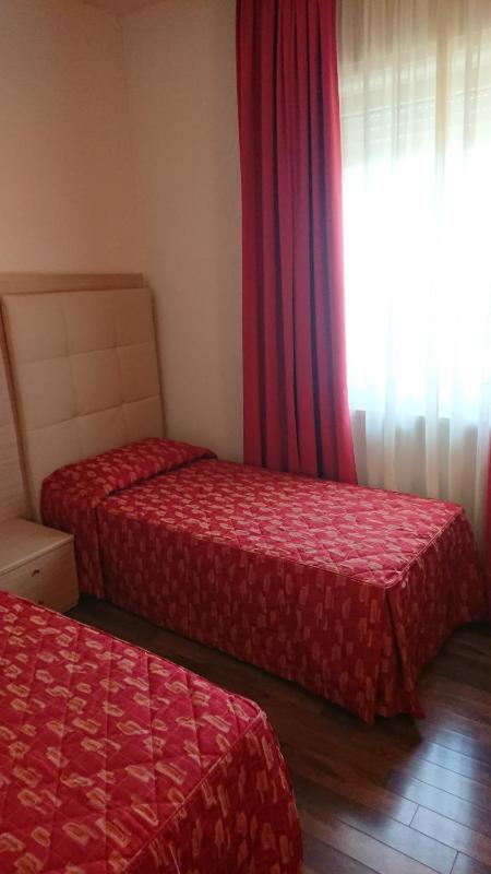 Single Room image 1