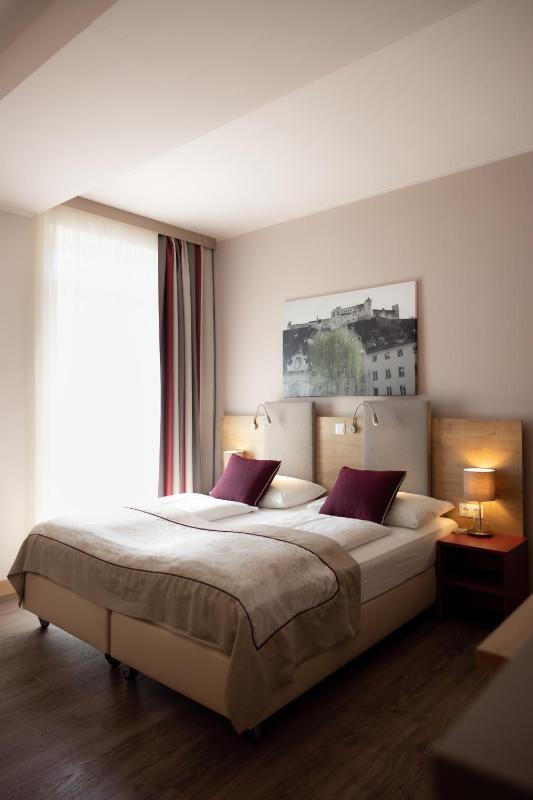 Comfort Double Room image 4