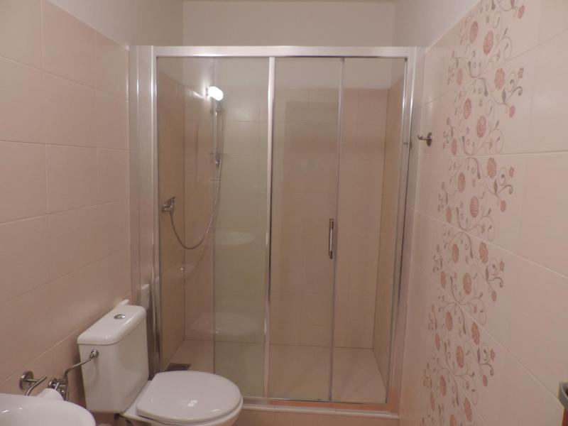 Classic Double Room with Balcony and extra beds image 4