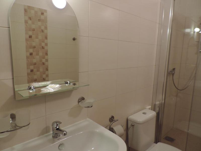 Classic Double Room with Balcony and extra beds image 2