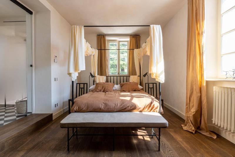 Deluxe Double Room with Bath image 4