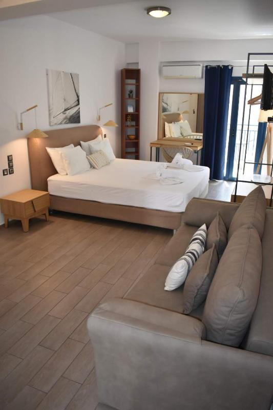 Christina Studios & Apartments - image 2