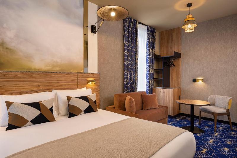 Executive Room image 3