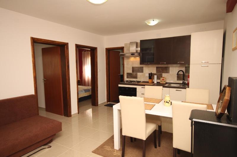Two-Bedroom Apartment with Terrace image 4