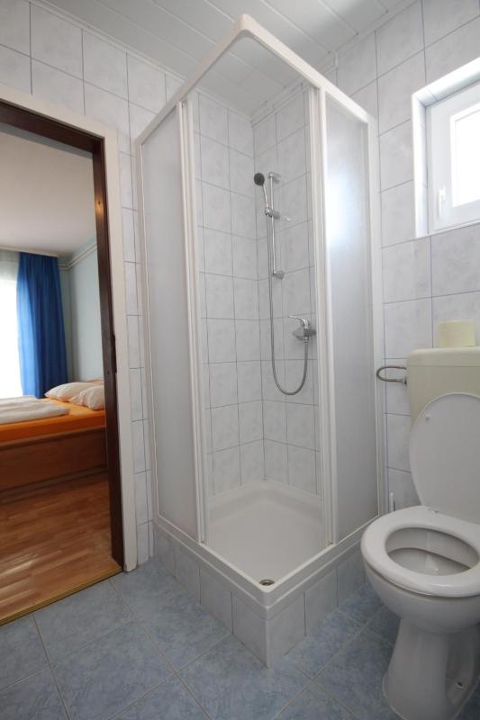 Double Room with Terrace and Sea View   image 4