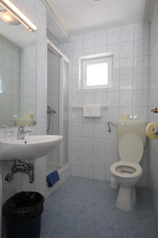 Double Room with Balcony and Sea View image 4