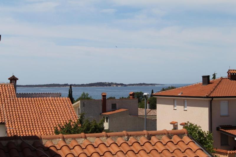 Double Room with Balcony and Sea View image 2