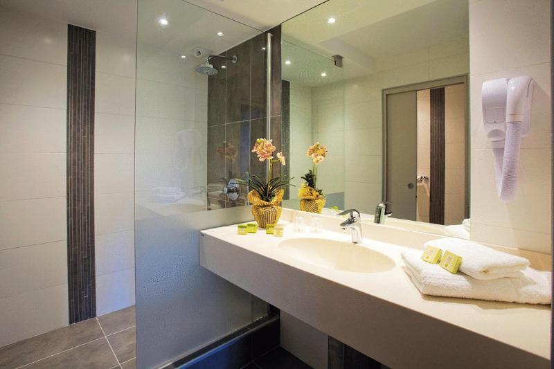 Privilege Double Room image 1