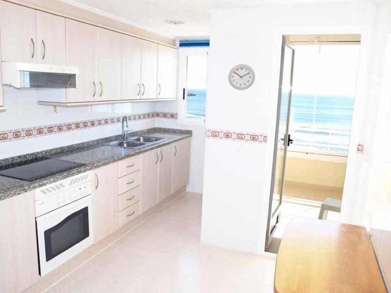 ApartUP Spectacular Beach View - image 24