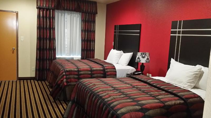Queen Room with Two Queen Beds - Non-Smoking image 4