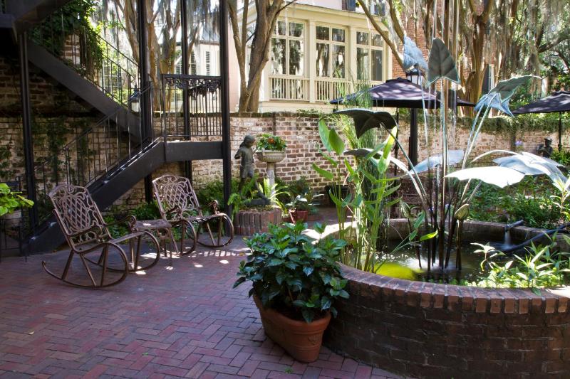 Eliza Thompson House Historic Inns of Savannah Collection - image 34