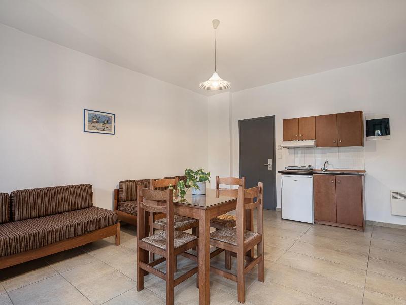 Quadruple Apartment image 4