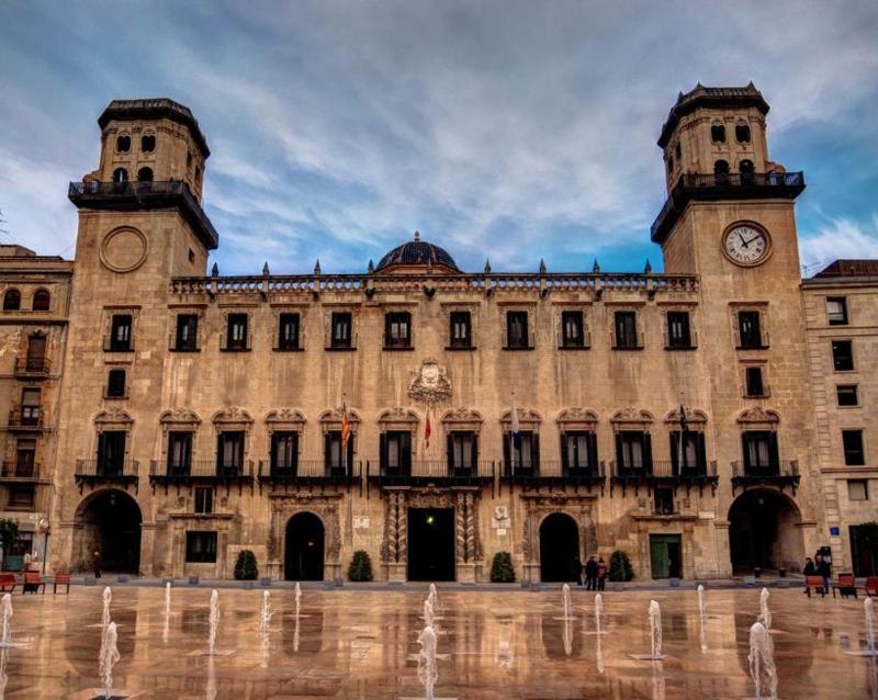 AP HOTEL NAVAS - image 13