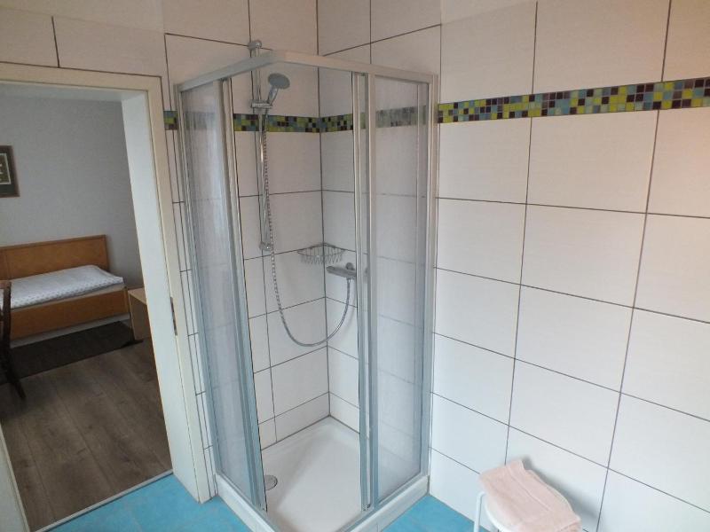 Single Room image 4