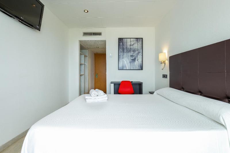 Double or Twin Room with Sea View image 1