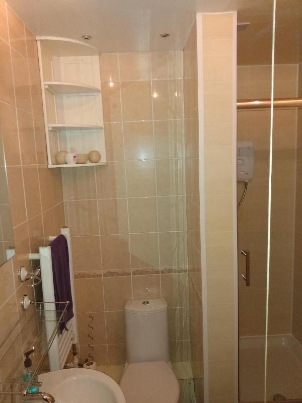 Triple Room with Private Bathroom image 2