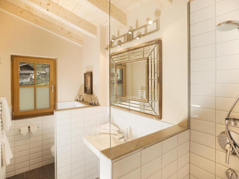 Two-Bedroom Apartment with Terrace and Garden B image 3