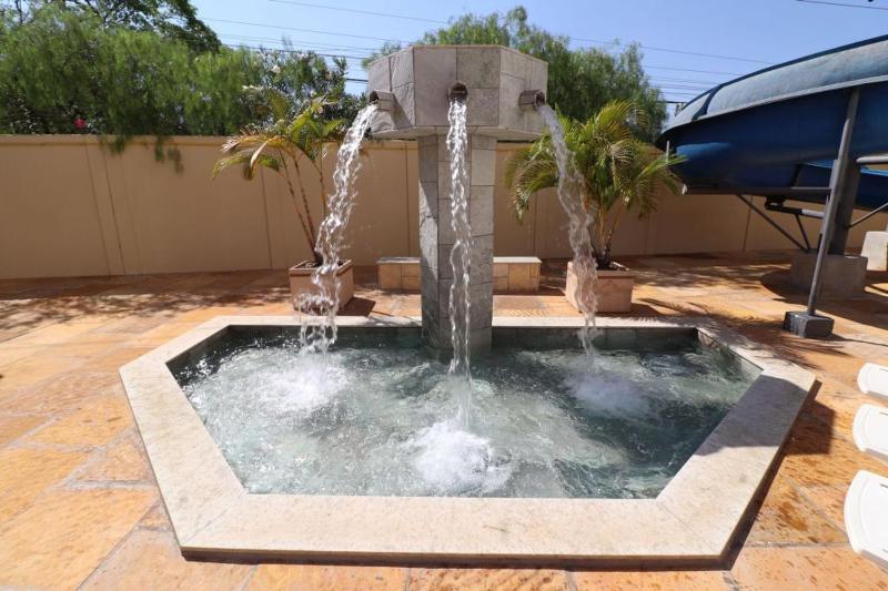 VILLAS diRoma Caldas Novas com piscina 24h incluso um dia nos dois parques diRoma Acqua park e splash - image 2