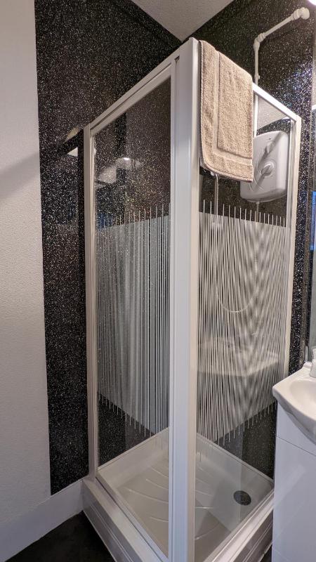 Single Room with Sea View image 4