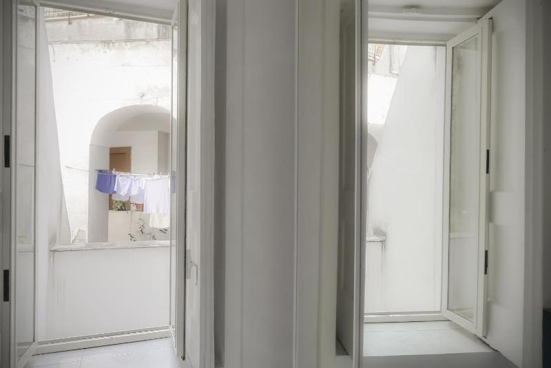 One-Bedroom Apartment image 3