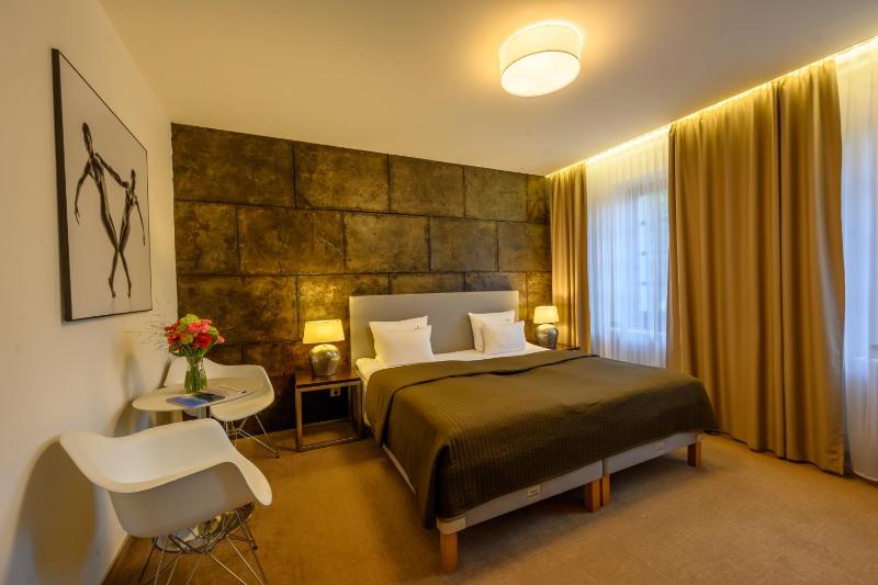 Comfort Double Room with Access to Wellness and Pool image 4