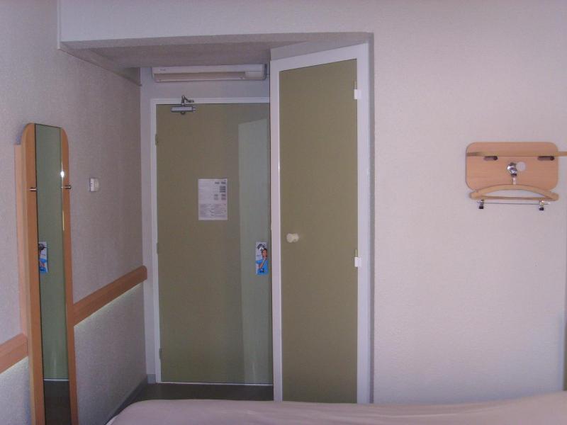 Double Room image 4