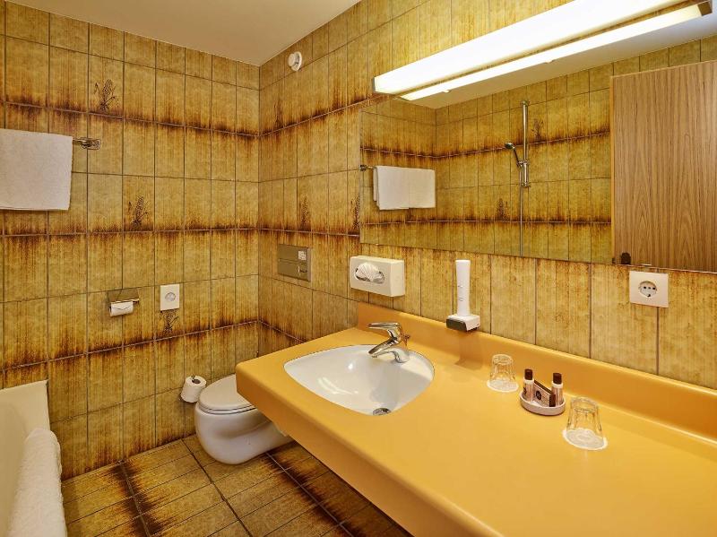 Standard Single Room image 3