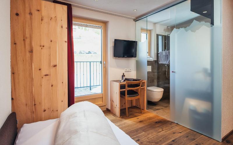 Single Room image 4
