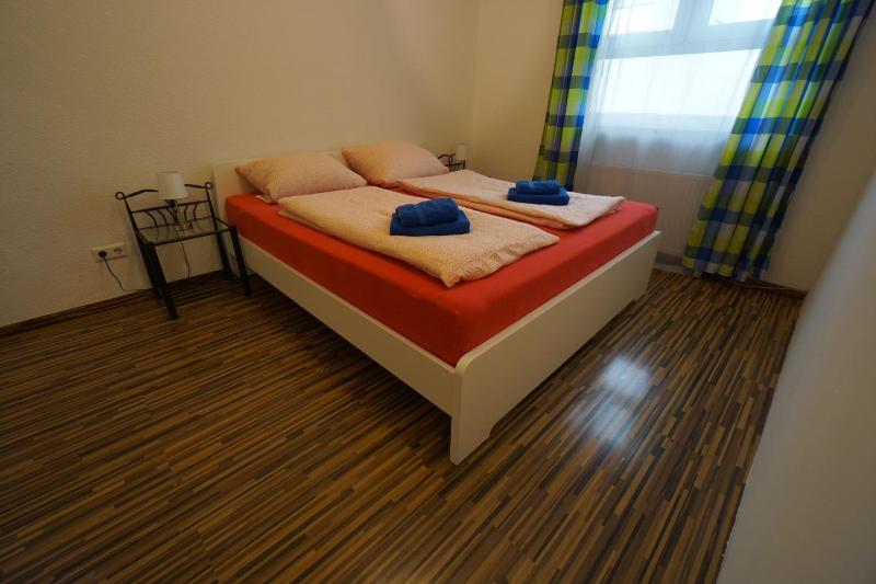 One-Bedroom Apartment image 2